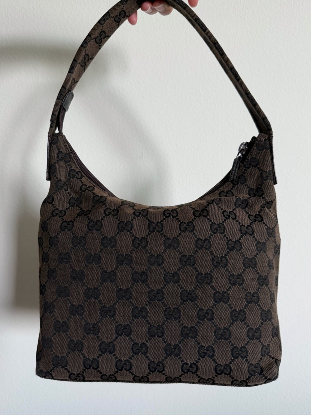 Gucci GG Canvas Shoulder Bag - Picture 2 of 13